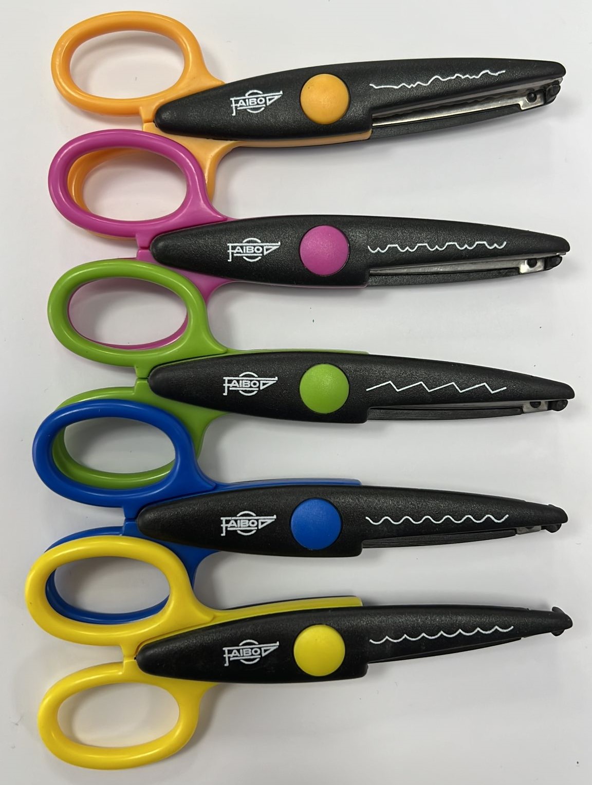 Scissors - Craft Scissors Wave edge - (Faibo) - CopyQuick: Document ...